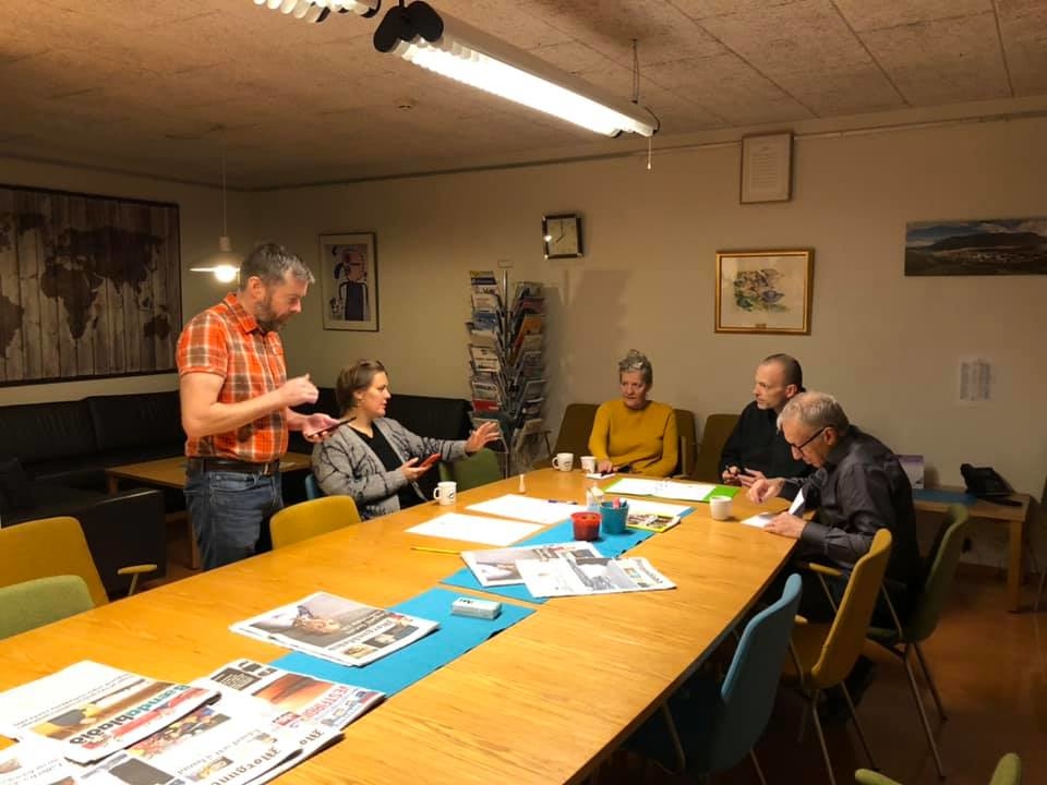 Dómnefndin að störfum