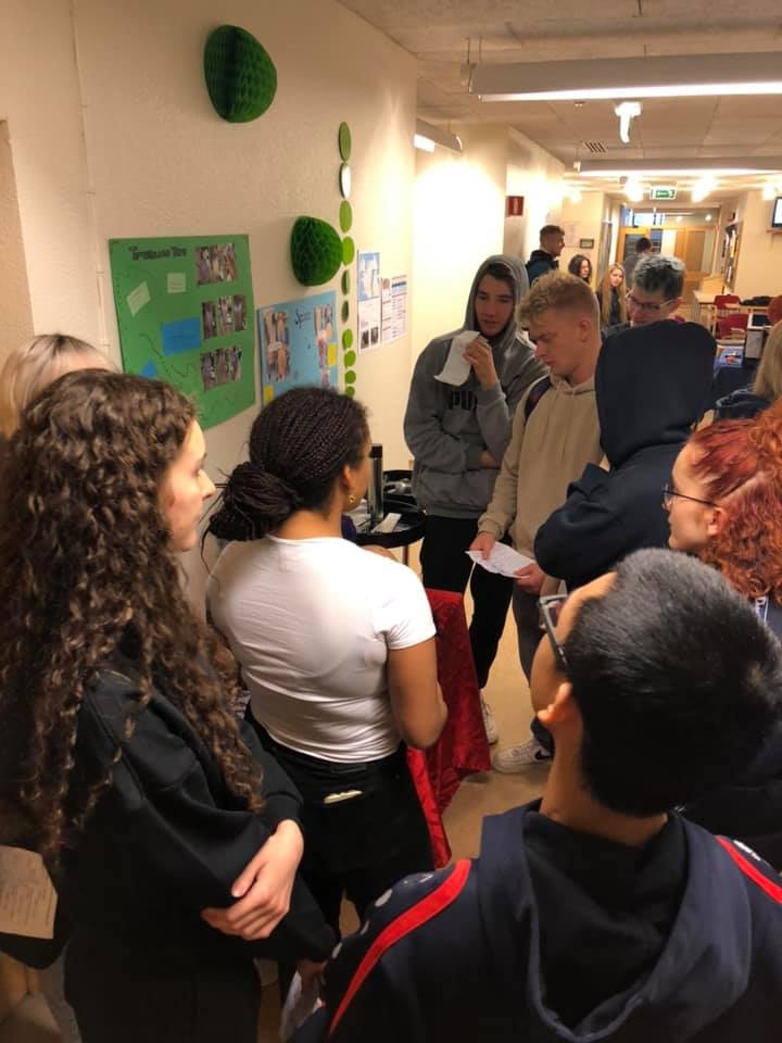 Margt um manninn á kynningu hársnyrtigreina