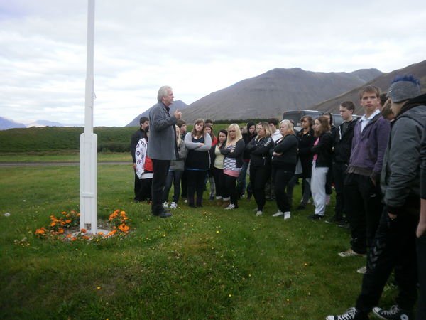 Valdimar Halldórsson á Hrafnseyri segir frá