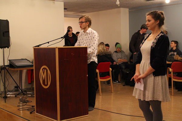 Davíð Sighvatsson og Salóme Magnúsdóttir lesu vísur um sólina eftir  Stephan G. Stephansson