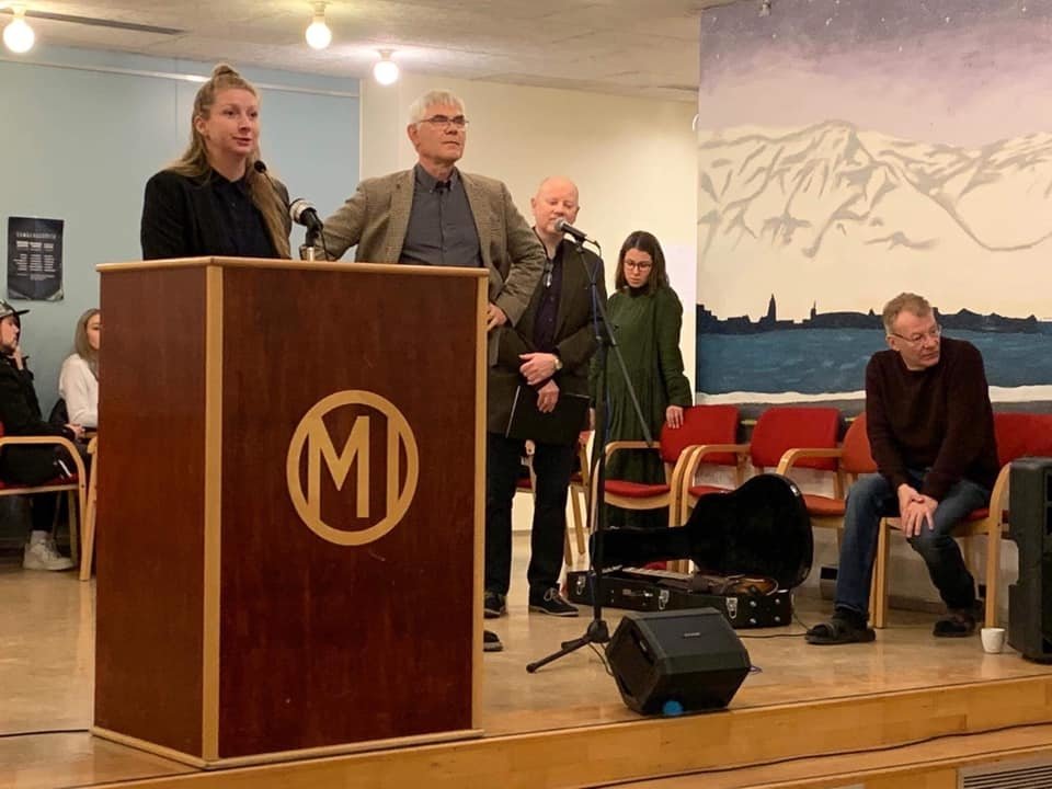 Setning Vísindadaga - Júlía Björnsdóttir og Jón Reynir Sigurvinsson skólameistari