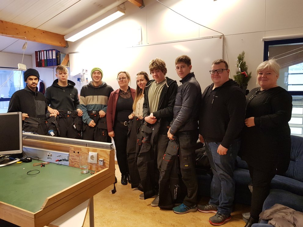 Gjöf til nemenda frá Rafmennt