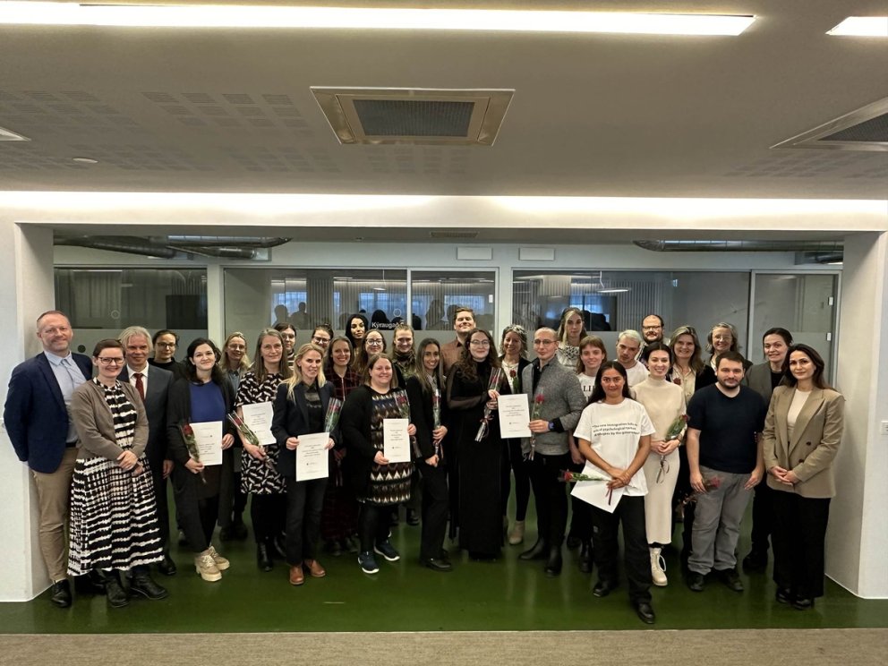 Hópmynd við úthlutunina í dag