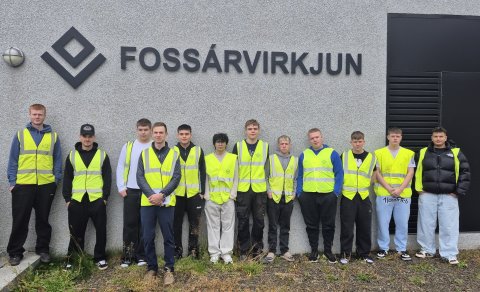 Nemendur Grunndeildar rafiðna heimsóttu Fossárvirkjun