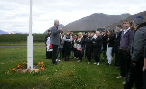 Valdimar Halldórsson á Hrafnseyri segir frá