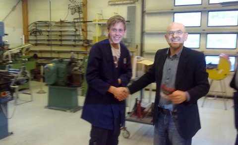 Enska 403 - fréttablað