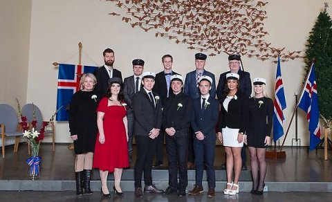 Mynd frá útskrift í desember 2015