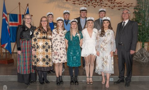 Frá vinstri: Hildur Halldórsdóttir aðstoðarskólameistari, Heiðrún Tryggvadóttir áfangastjóri, Gerður&hellip;