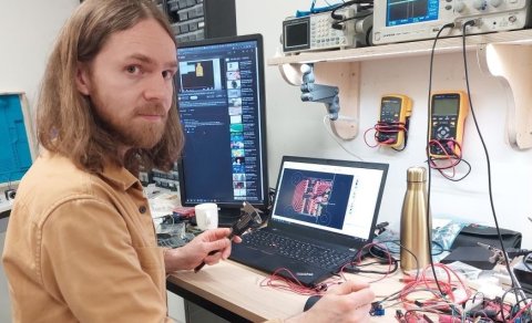 Að búa til eitthvað sem býr til (næstum) hvað sem er